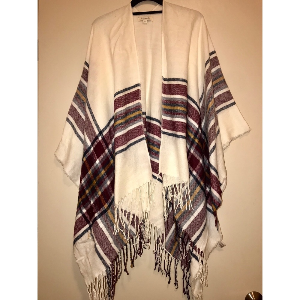 Francesca’s Poncho- one size